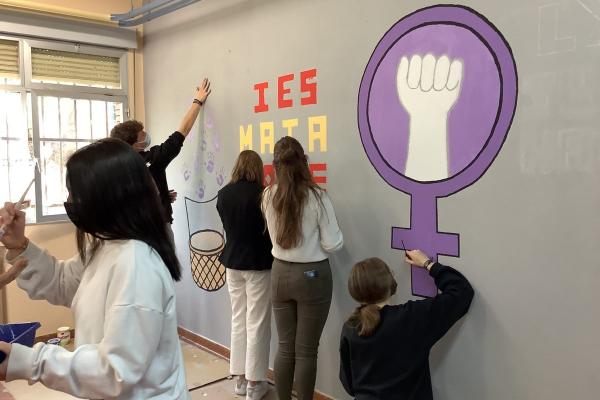 Raising students’ awareness of violence against women