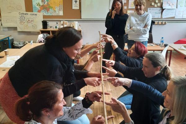 ACROSS Well-being: Well-being at school, sustainable well-being